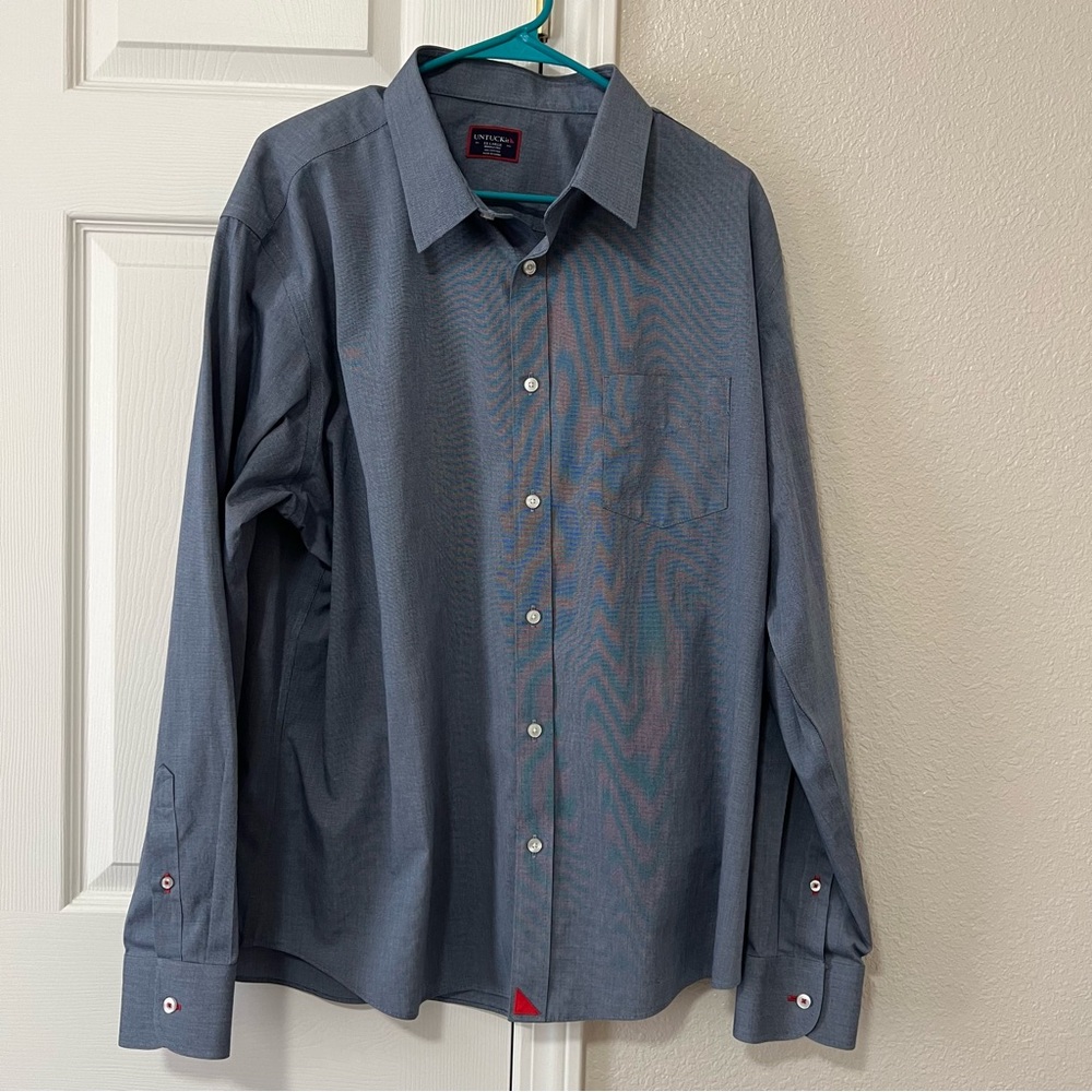UNTUCKit 100% Cotton Wrinkle Free Button Down with Red Stitching Detail - XXL